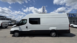 IVECO Daily 35S18A8 V VAN przewóz osób
