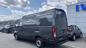 IVECO Daily 35S18 V FURGON