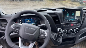 IVECO Daily 35S18 V FURGON